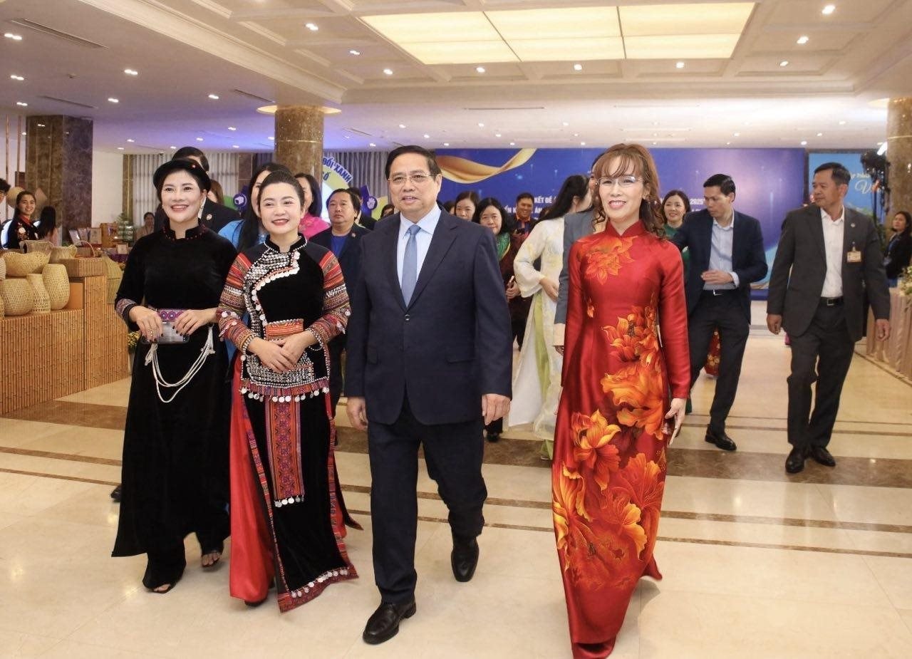 Tiến sĩ Nguyễn Thị Phương Thảo và sức bật tư nhân của phụ nữ Việt Nam - Ảnh 2. Tiến sĩ Nguyễn Thị Phương Thảo và sức bật tư nhân của phụ nữ Việt Nam - Ảnh 2.