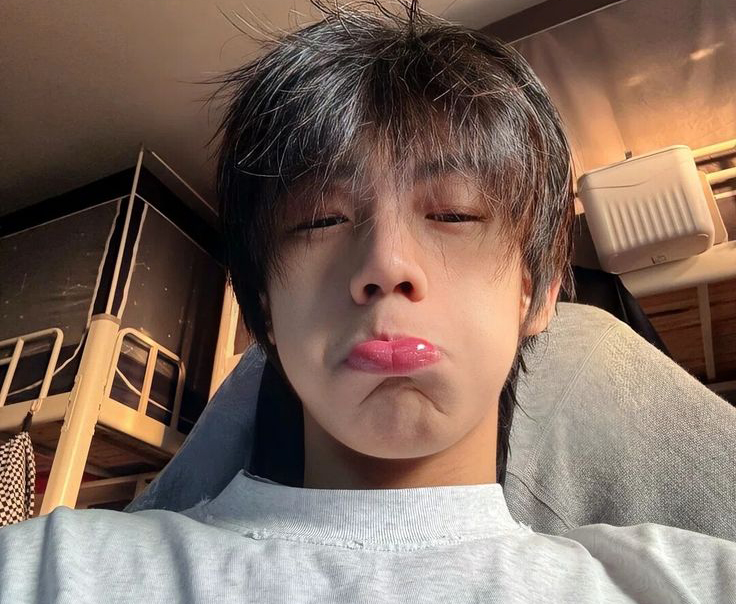 Soi gương có 3 thứ này ở mắt, chỉ sợ thận đã suy kiệt - Ảnh 1.