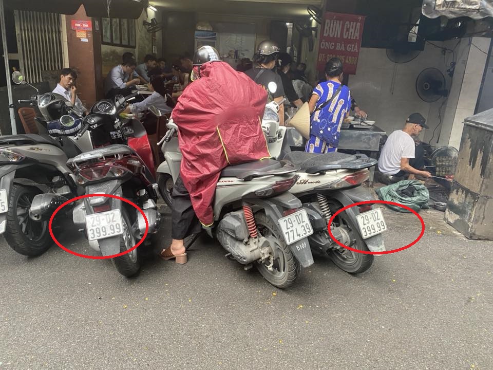 Hai xe máy đang "hot" nhất trên phố Hà Nội lúc này, phát hiện thêm sự trùng hợp- Ảnh 2.