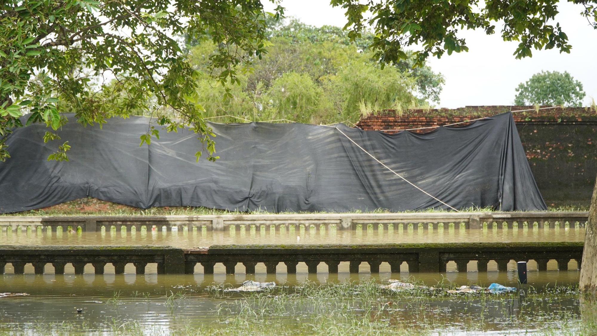 Thông tin chính thức về việc sập 15 m tường Hoàng thành Huế - Ảnh 1.