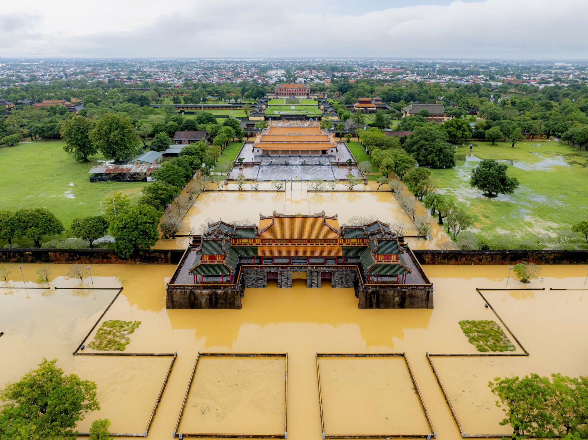 Thông tin chính thức về việc sập 15 m tường Hoàng thành Huế - Ảnh 3.