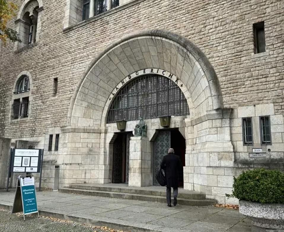 Tòa án Đức xét xử vụ Vingroup kiện Lê Trung Khoa vì vu khống, phỉ báng- Ảnh 1.