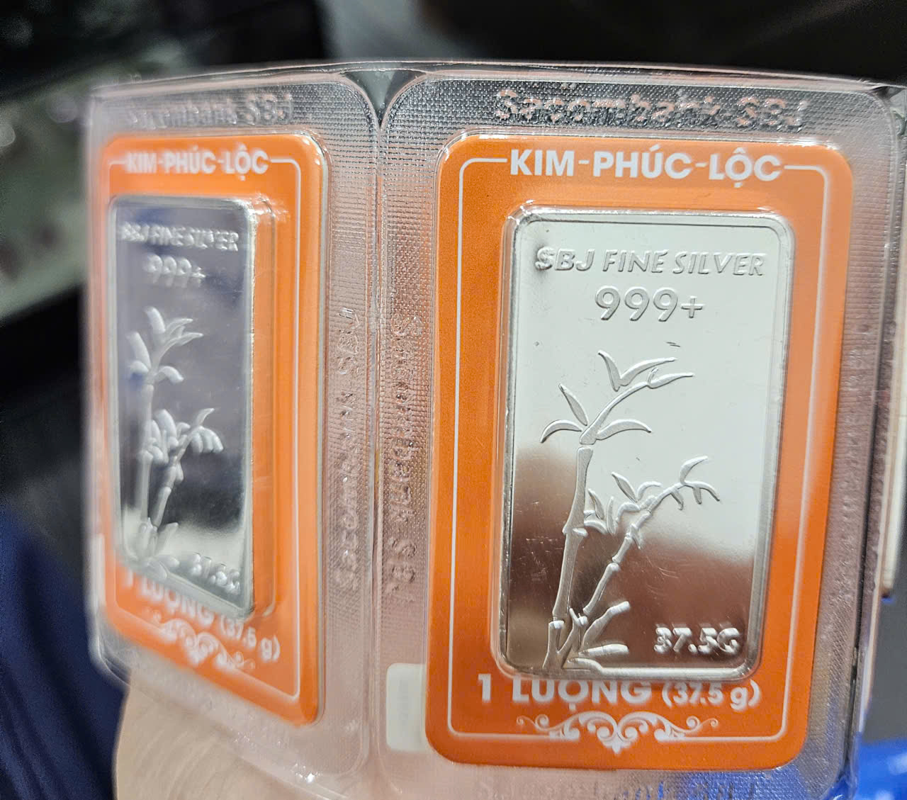 Giá bạc hôm nay 5 - 11 giảm sâu nhất 1 tháng , nhà đầu tư lo lắng - Ảnh 2. Giá bạc hôm nay 5 - 11 giảm sâu nhất 1 tháng , nhà đầu tư lo lắng - Ảnh 2.