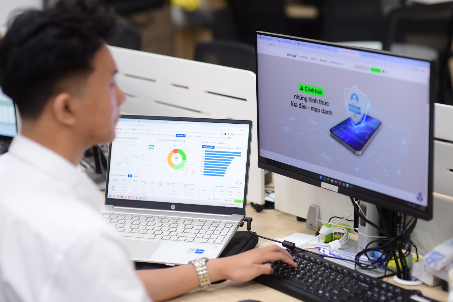 Vietcap tiếp tục hoạt động tri ân nhà đầu tư dịp kỷ niệm 18 năm - Ảnh 1. Vietcap tiếp tục hoạt động tri ân nhà đầu tư dịp kỷ niệm 18 năm - Ảnh 1.