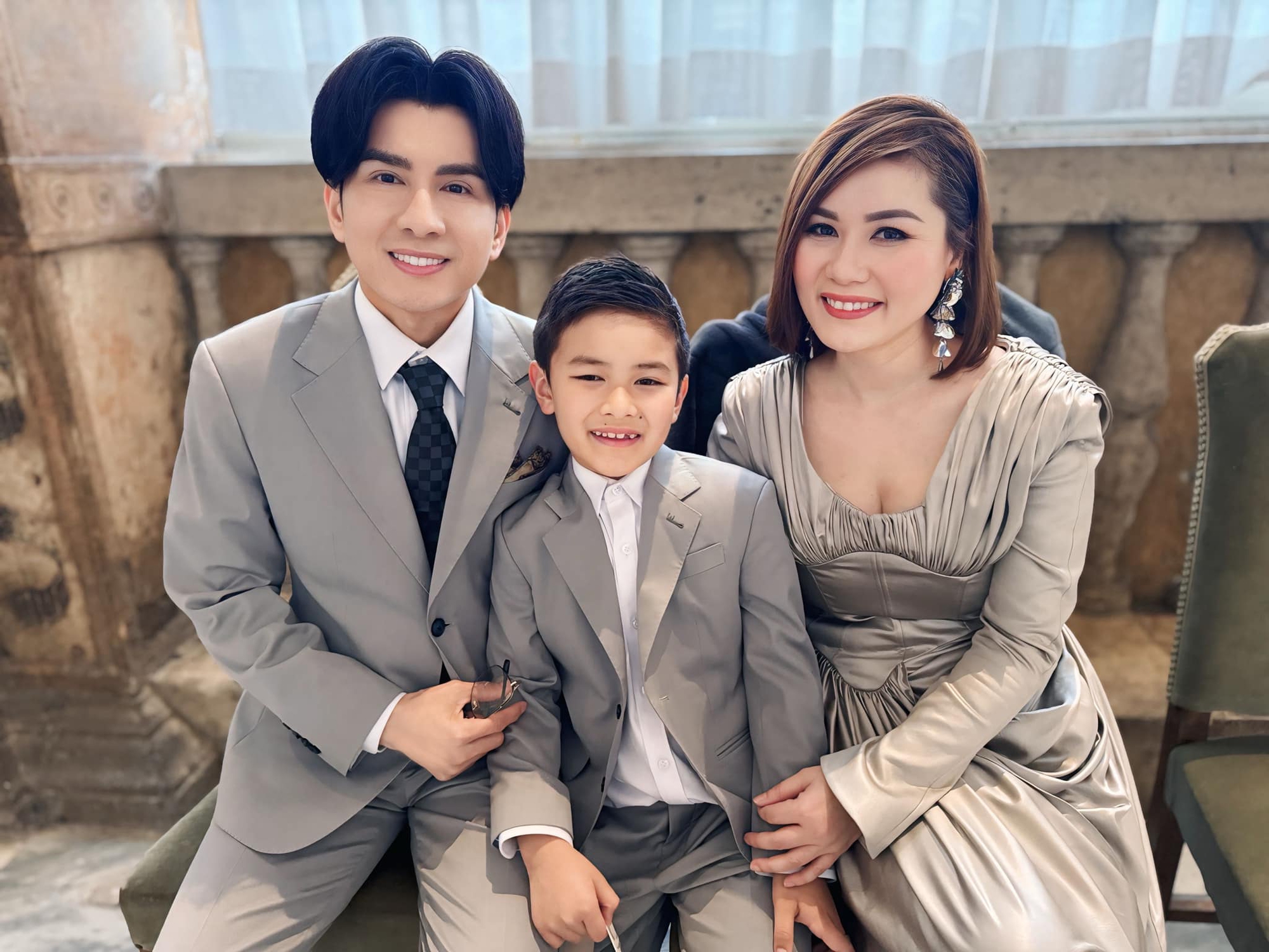 Con trai 8 tuổi của Đan Trường có 3 công ty: Thương hiệu ở Campuchia được mở với mục đích bất ngờ- Ảnh 1. Con trai 8 tuổi của Đan Trường có 3 công ty: Thương hiệu ở Campuchia được mở với mục đích bất ngờ- Ảnh 1.