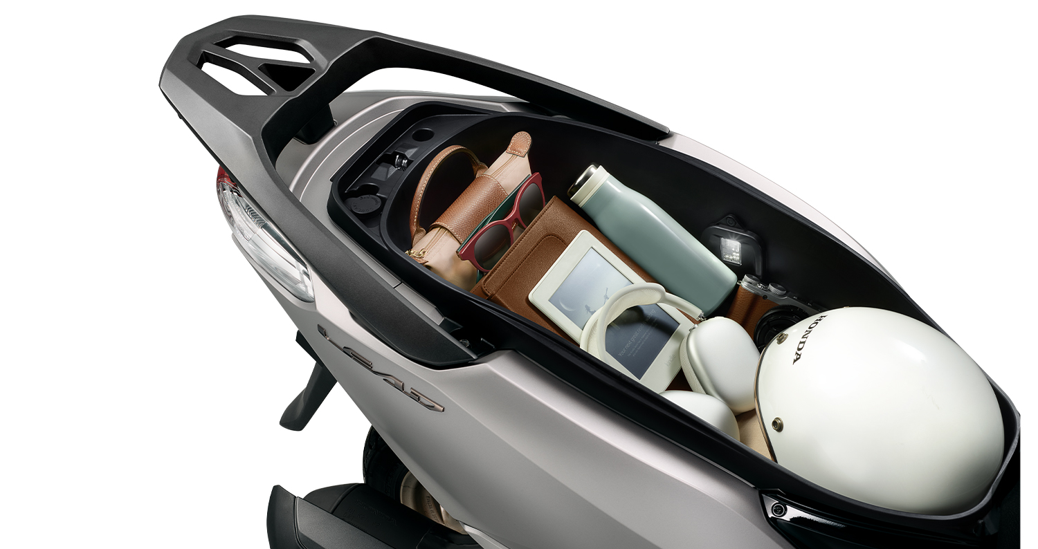 Honda Việt Nam đồng loạt ra 3 xe máy mới: Đều là xe tay ga, giá bán 40-104 triệu đồng, có mẫu cốp ‘siêu rộng’- Ảnh 8. Honda Việt Nam đồng loạt ra 3 xe máy mới: Đều là xe tay ga, giá bán 40-104 triệu đồng, có mẫu cốp ‘siêu rộng’- Ảnh 8.