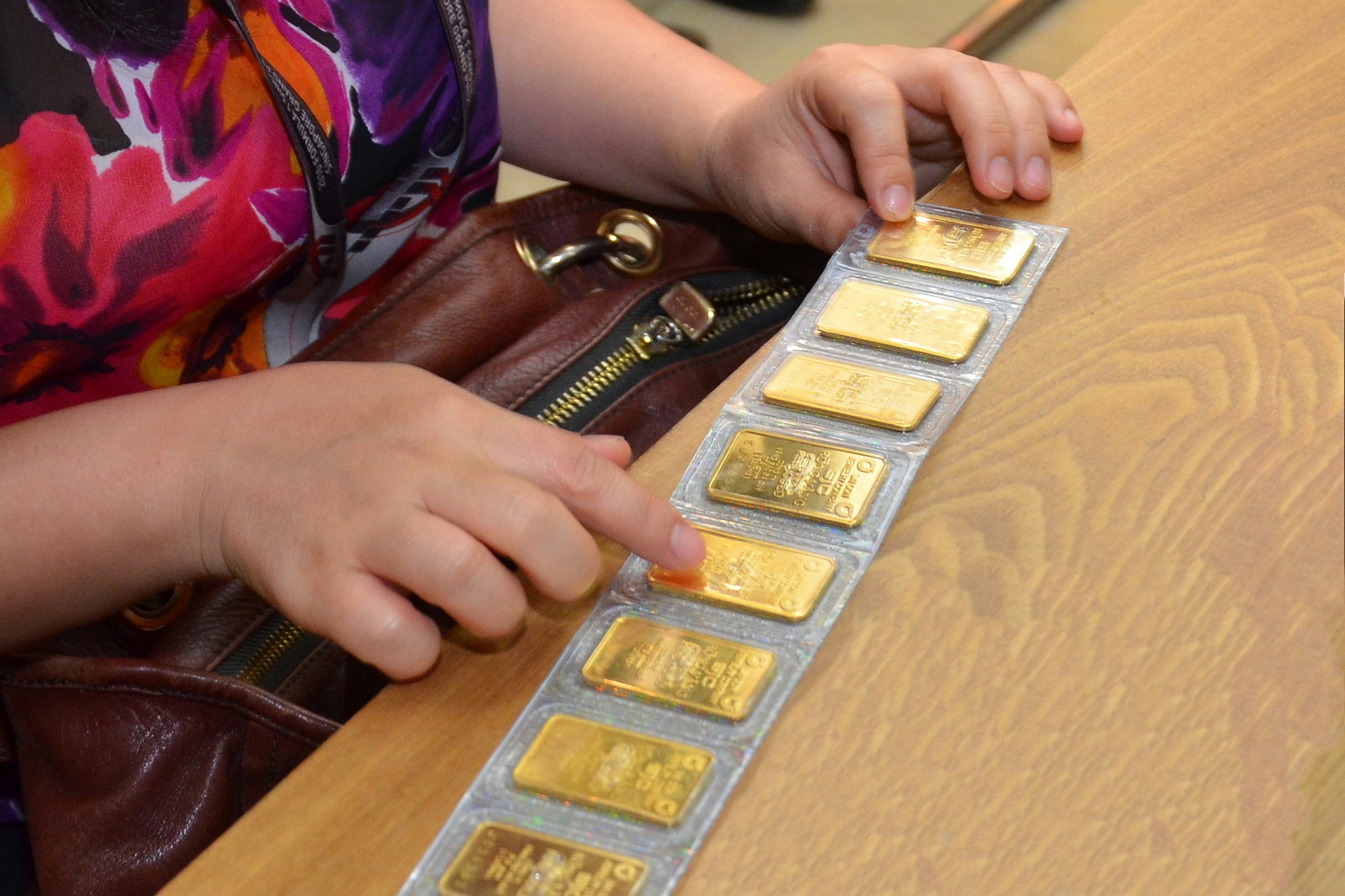 Giá vàng hôm nay 6-11: Bật tăng trở lại - Ảnh 1.