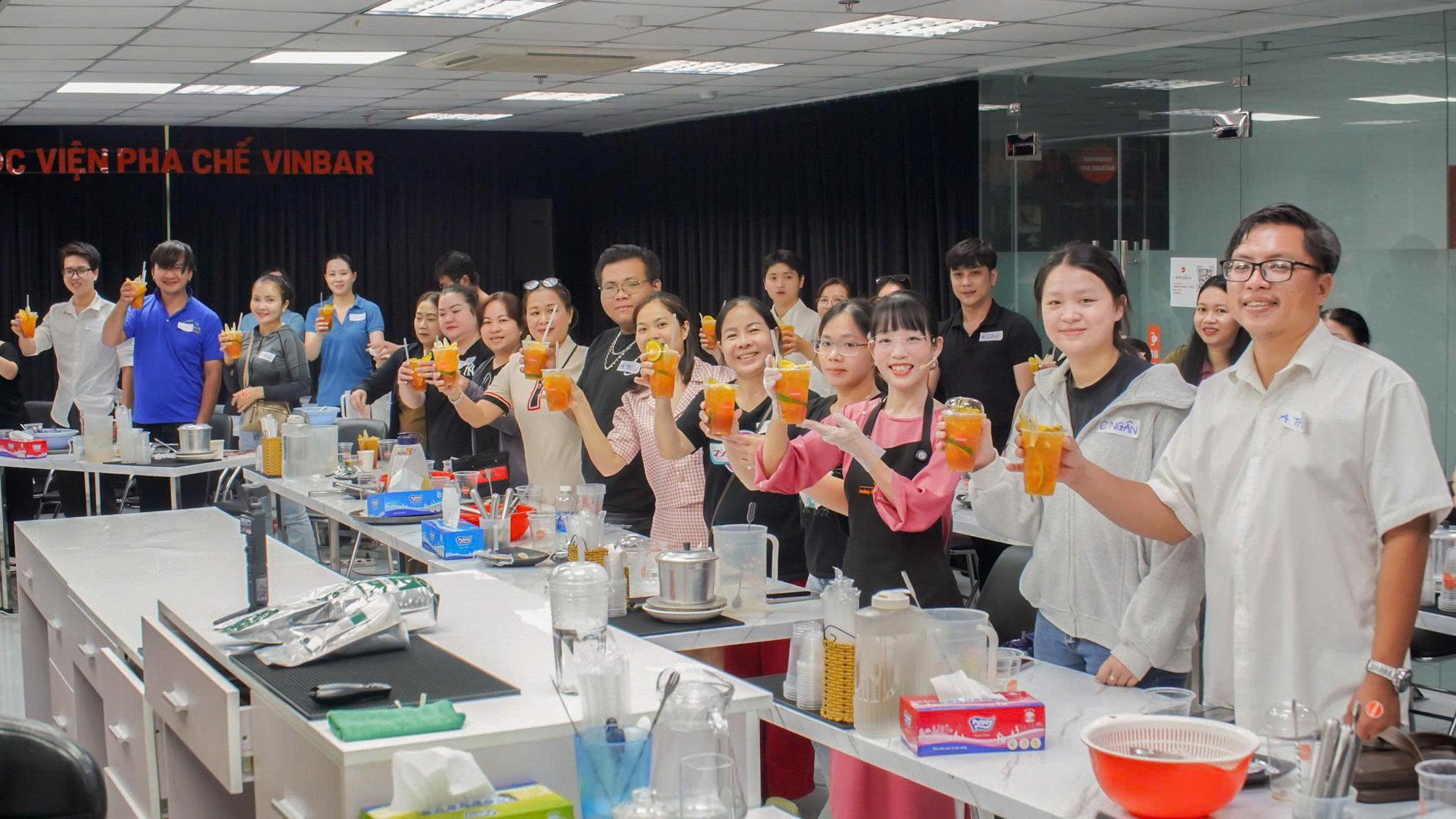 Hành trình xây thương hiệu cá nhân đa nền tảng của Nhi Vinbar trong ngành pha chế - Ảnh 1. Hành trình xây thương hiệu cá nhân đa nền tảng của Nhi Vinbar trong ngành pha chế - Ảnh 1.