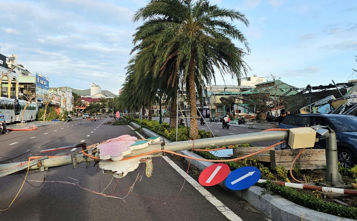 Bão số 13 đi qua, Gia Lai thiệt hại nặng nề- Ảnh 8. Bão số 13 đi qua, Gia Lai thiệt hại nặng nề- Ảnh 8.