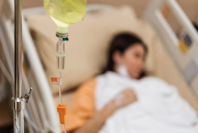 Nữ giáo viên uống 2 viên axit folic mỗi ngày để bảo vệ mạch máu, 2 năm sau bị đột quỵ- Ảnh 1.