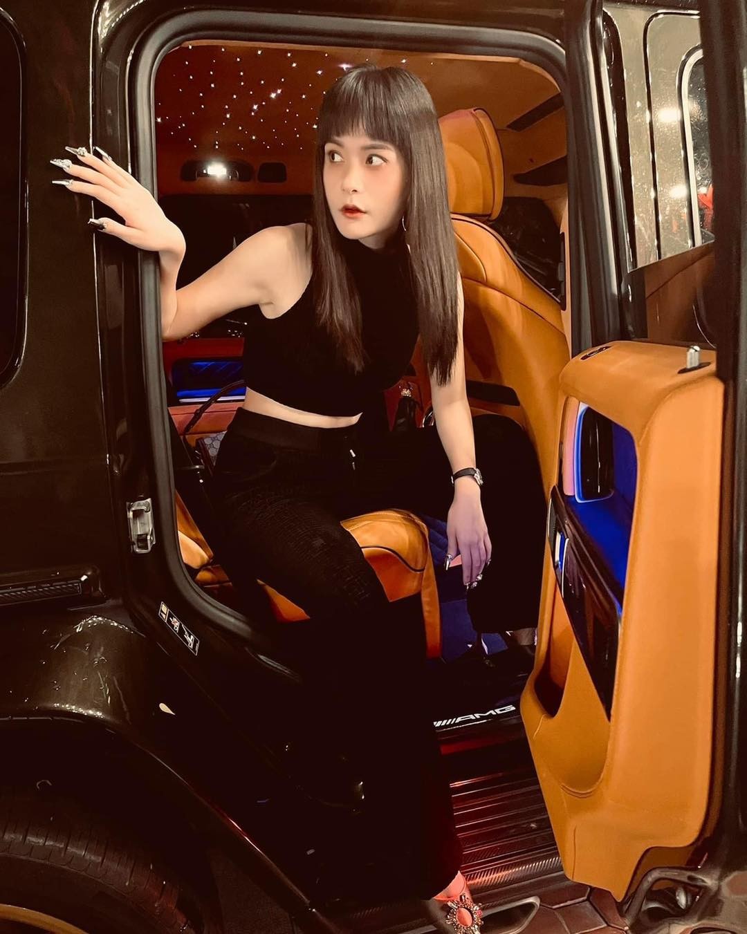 Bay màu danh xưng “nữ đại gia quận 7” của Đoàn Di Băng- Ảnh 20.