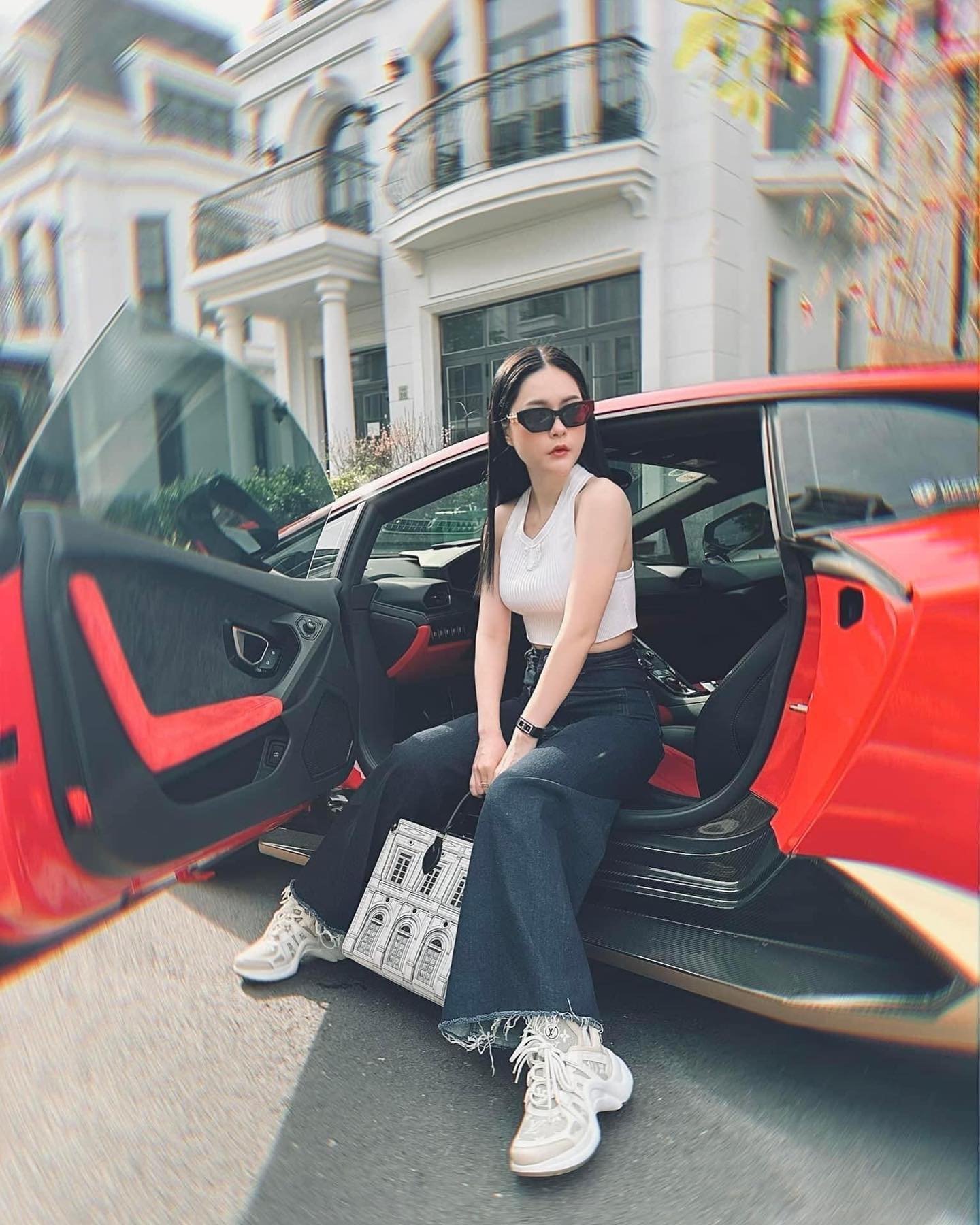 Bay màu danh xưng “nữ đại gia quận 7” của Đoàn Di Băng- Ảnh 18.