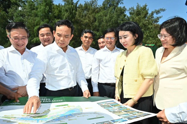 Siêu dự án 10 tỷ USD của Vingroup có tòa tháp lấn biển 108 tầng cao nhất thế giới nhận chỉ đạo mới từ lãnh đạo TPHCM- Ảnh 1. Siêu dự án 10 tỷ USD của Vingroup có tòa tháp lấn biển 108 tầng cao nhất thế giới nhận chỉ đạo mới từ lãnh đạo TPHCM- Ảnh 1.