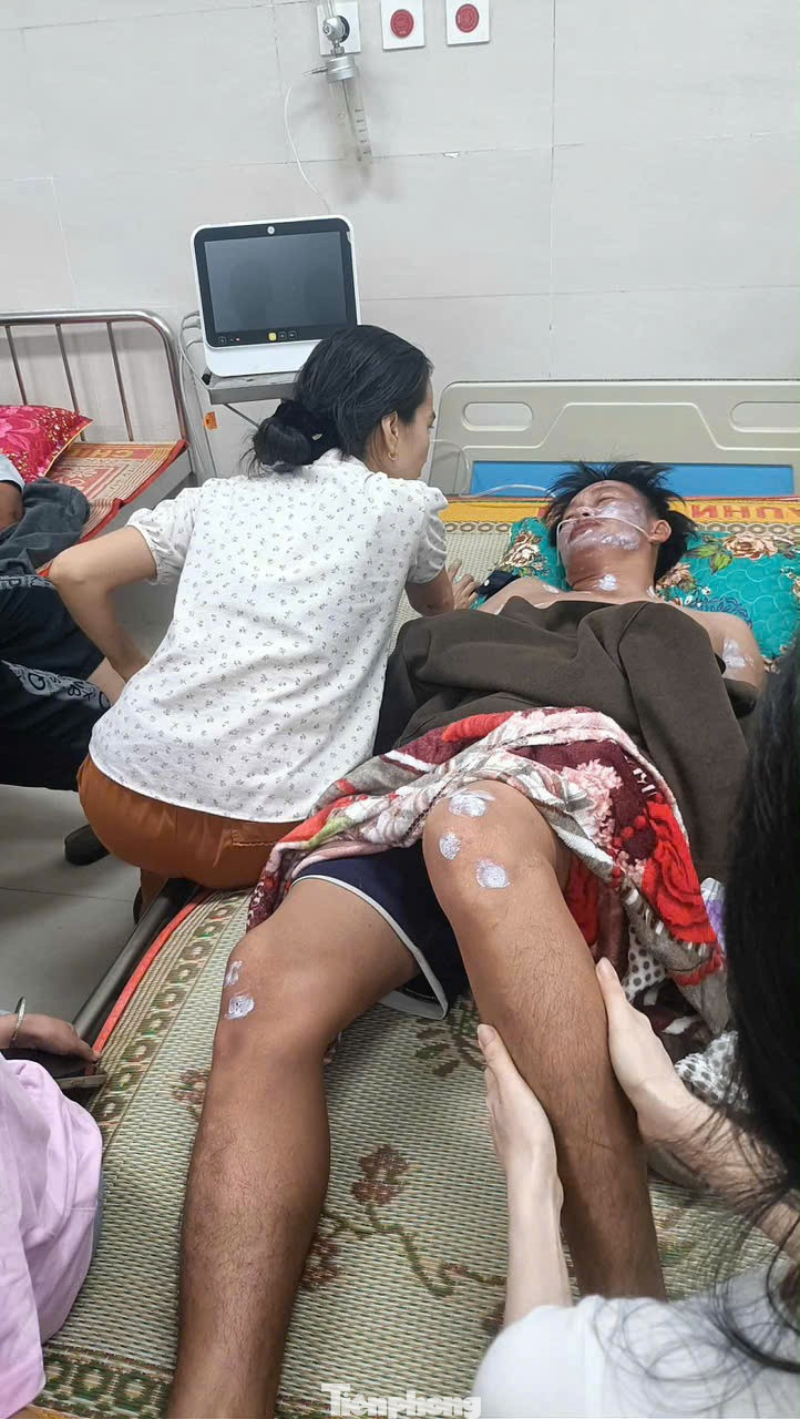 Phép màu 3 người đàn ông Lý Sơn trở về sau 48 giờ trôi dạt giữa biển bão số 13- Ảnh 9.