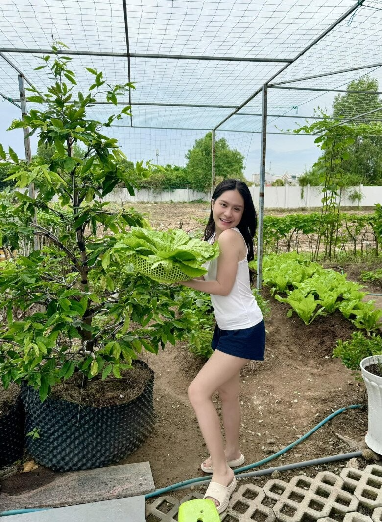 Bay màu danh xưng “nữ đại gia quận 7” của Đoàn Di Băng- Ảnh 10.