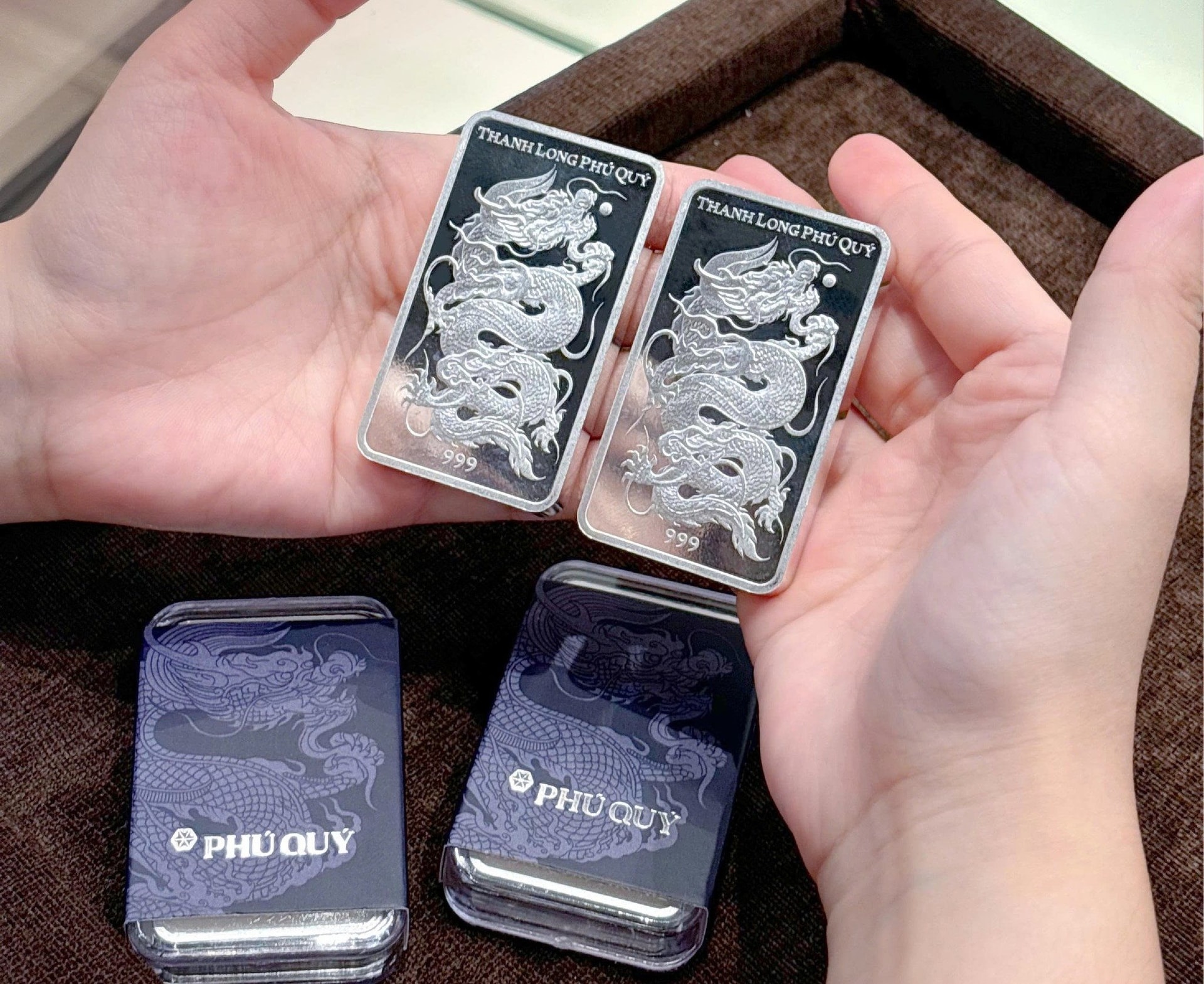 Giá bạc hôm nay tiếp tục bứt phá , người mua lãi 99 % từ đầu năm - Ảnh 1. Giá bạc hôm nay tiếp tục bứt phá , người mua lãi 99 % từ đầu năm - Ảnh 1.