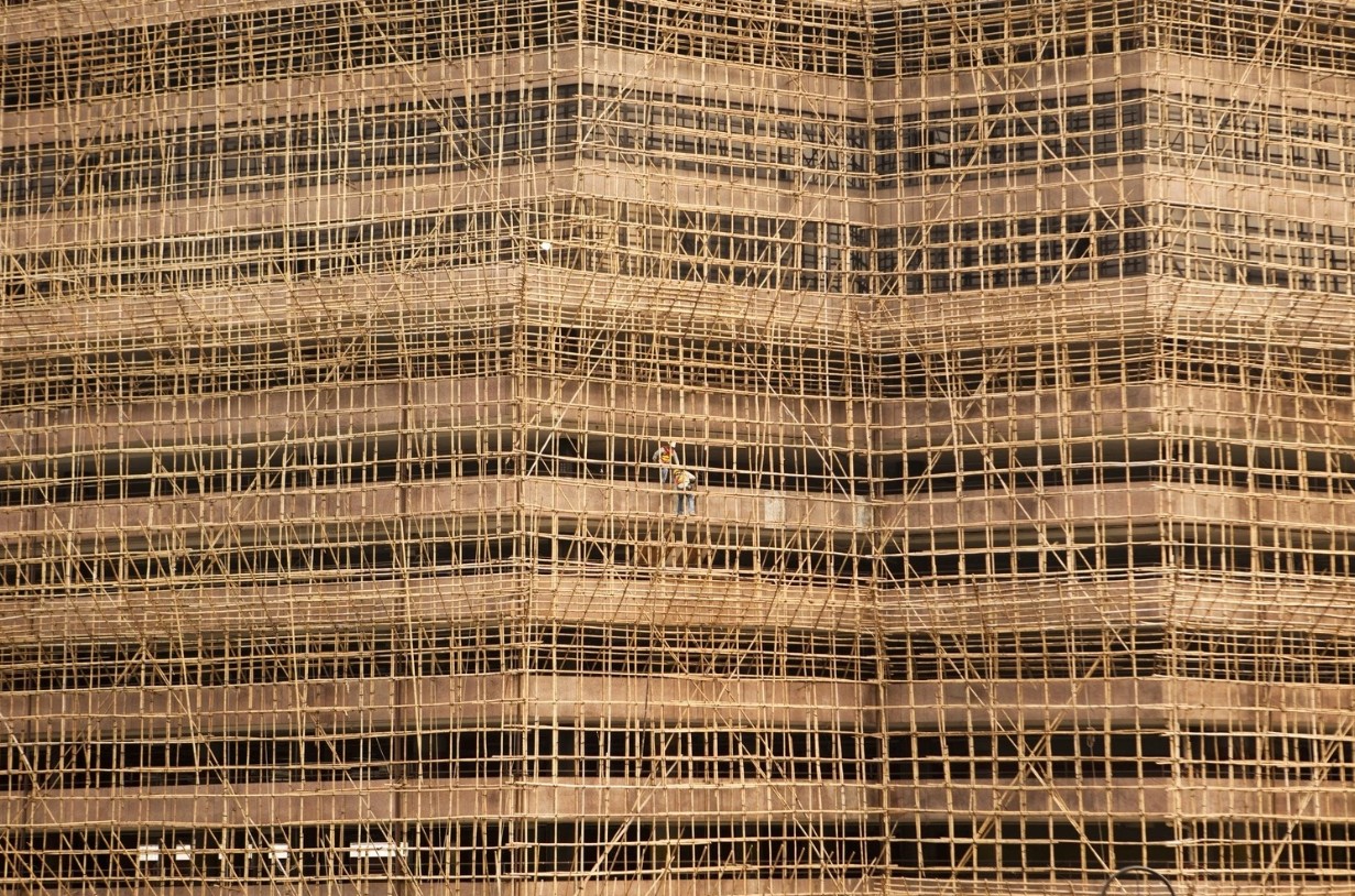 Giàn giáo tre gây cháy lớn tại chung cư Wang Fuk Court , Hong Kong - Ảnh 8. Giàn giáo tre gây cháy lớn tại chung cư Wang Fuk Court , Hong Kong - Ảnh 8.