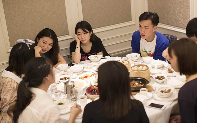 Họp lớp 26 triệu đồng: Bạn học giàu và sự phẫn nộ của cả lớp - Ảnh 3. Họp lớp 26 triệu đồng: Bạn học giàu và sự phẫn nộ của cả lớp - Ảnh 3.