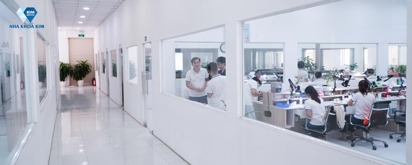 Kỷ lục 10 lần: Ai dẫn đầu bảng vàng chất lượng phòng khám Răng Hàm Mặt TP.HCM? - Ảnh 4. Kỷ lục 10 lần: Ai dẫn đầu bảng vàng chất lượng phòng khám Răng Hàm Mặt TP.HCM? - Ảnh 4.