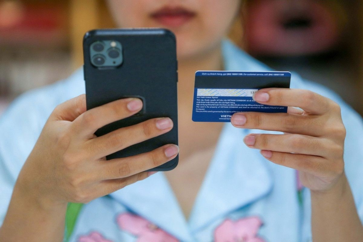 Trường hợp bị phong tỏa tài khoản ngân hàng từ 1 / 1 / 2026 cần biết - Ảnh 1. Trường hợp bị phong tỏa tài khoản ngân hàng từ 1 / 1 / 2026 cần biết - Ảnh 1.