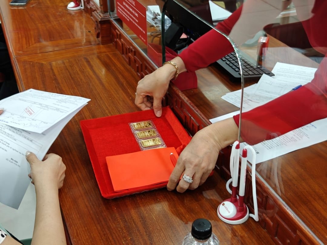 Giá vàng SJC hôm nay vượt 155 triệu đồng / lượng , tiếp tục đà tăng mạnh - Ảnh 1. Giá vàng SJC hôm nay vượt 155 triệu đồng / lượng , tiếp tục đà tăng mạnh - Ảnh 1.