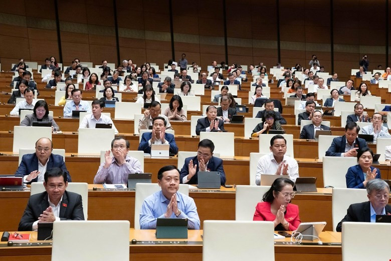 Cán bộ phải kê khai tài sản khi biến động từ một tỷ đồng trở lên - Ảnh 1. Cán bộ phải kê khai tài sản khi biến động từ một tỷ đồng trở lên - Ảnh 1.