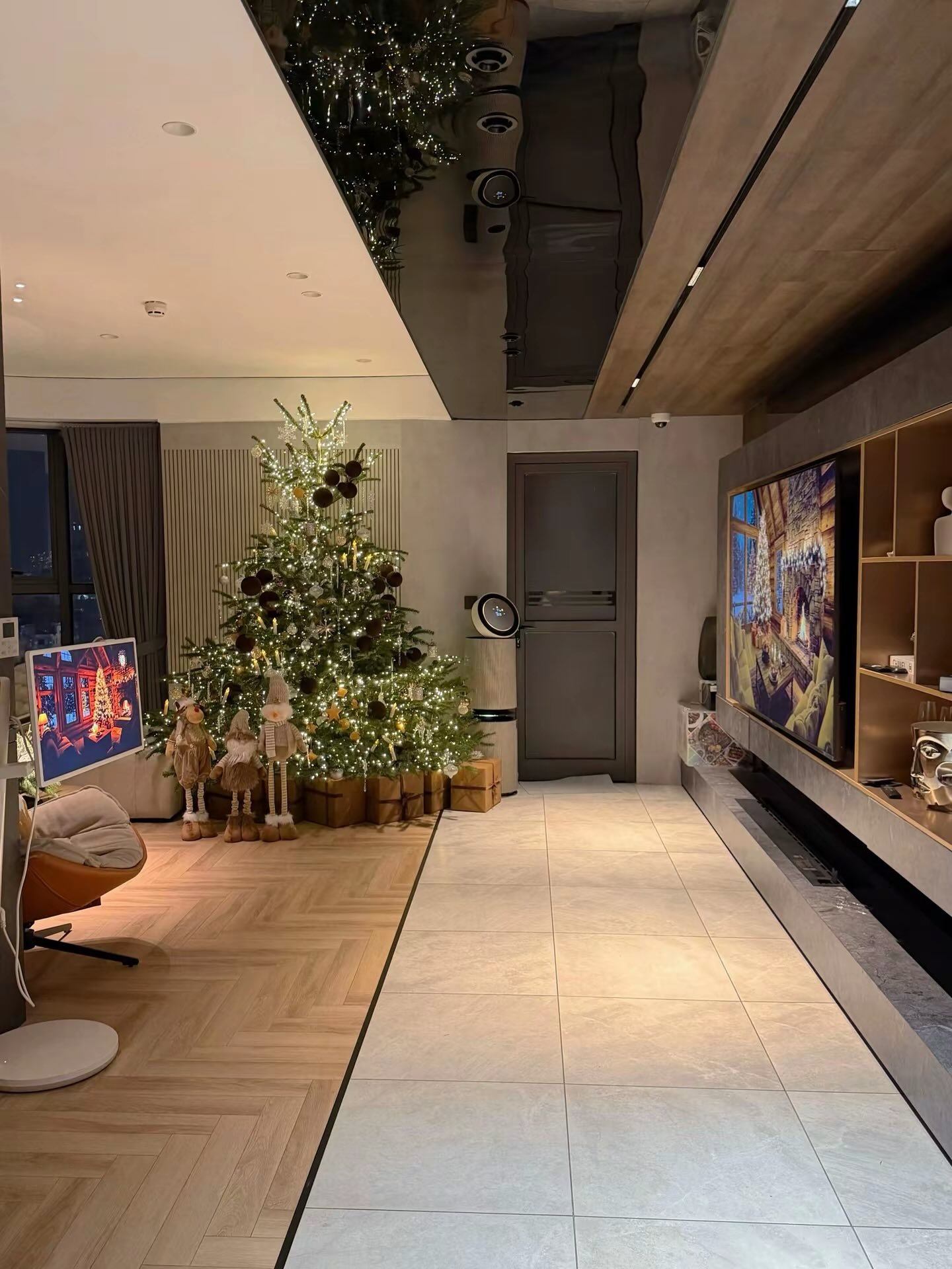 Căn hộ đẹp Hà Nội của cô gái 9x gây sốt mạng xã hội với trang trí Giáng sinh ấn tượng - Ảnh 6. Căn hộ đẹp Hà Nội của cô gái 9x gây sốt mạng xã hội với trang trí Giáng sinh ấn tượng - Ảnh 6.