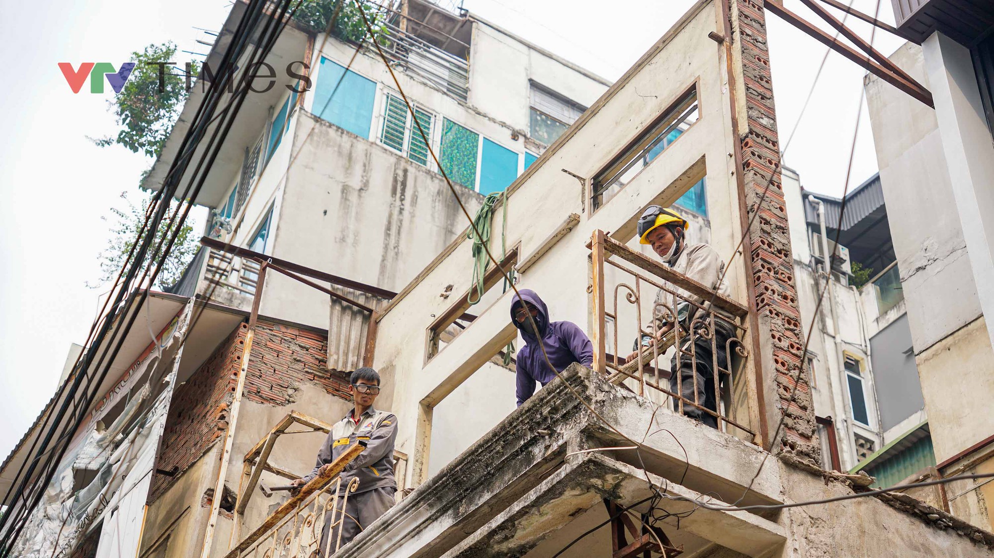 Phường Láng tiếp tục cưỡng chế thu hồi đất phục vụ Dự án đường Vành đai 1, đoạn Hoàng Cầu - Voi Phục - Ảnh 7.