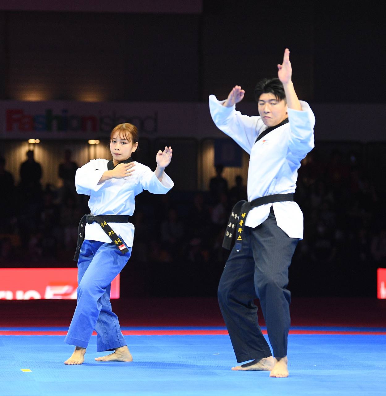 Tuyển thủ Việt Nam ôm đầu buồn bã khi thua đầy tranh cãi ở chung kết SEA Games, BHL khiếu nại cực căng- Ảnh 6. Tuyển thủ Việt Nam ôm đầu buồn bã khi thua đầy tranh cãi ở chung kết SEA Games, BHL khiếu nại cực căng- Ảnh 6.