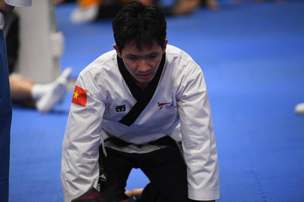 Tuyển thủ Việt Nam ôm đầu buồn bã khi thua đầy tranh cãi ở chung kết SEA Games, BHL khiếu nại cực căng- Ảnh 9. Tuyển thủ Việt Nam ôm đầu buồn bã khi thua đầy tranh cãi ở chung kết SEA Games, BHL khiếu nại cực căng- Ảnh 9.