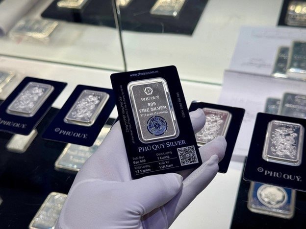 Giá bạc tăng mạnh chưa từng thấy , vượt xa giá vàng trong năm 2023 - Ảnh 1. Giá bạc tăng mạnh chưa từng thấy , vượt xa giá vàng trong năm 2023 - Ảnh 1.
