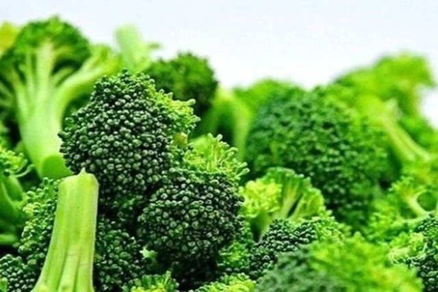 Chế độ ăn rau họ cải giúp ngăn ngừa ung thư hiệu quả cho người 60 tuổi - Ảnh 3.