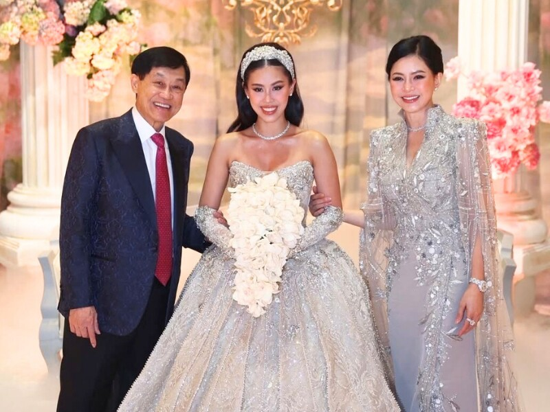 Tài sản gần 5 tỷ đồng của thủy tiên: Đẳng cấp trong thế giới thời trang sang trọng - Ảnh 2. Tài sản gần 5 tỷ đồng của thủy tiên: Đẳng cấp trong thế giới thời trang sang trọng - Ảnh 2.