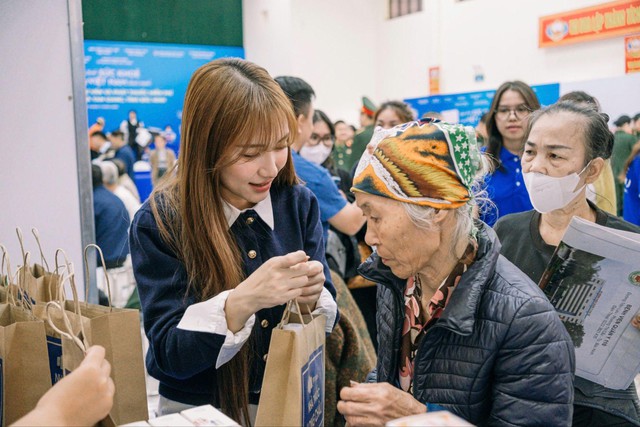 Hành trình lặng lẽ góp phần chăm sóc sức khỏe hơn 33 triệu người Việt Nam - Ảnh 4. Hành trình lặng lẽ góp phần chăm sóc sức khỏe hơn 33 triệu người Việt Nam - Ảnh 4.