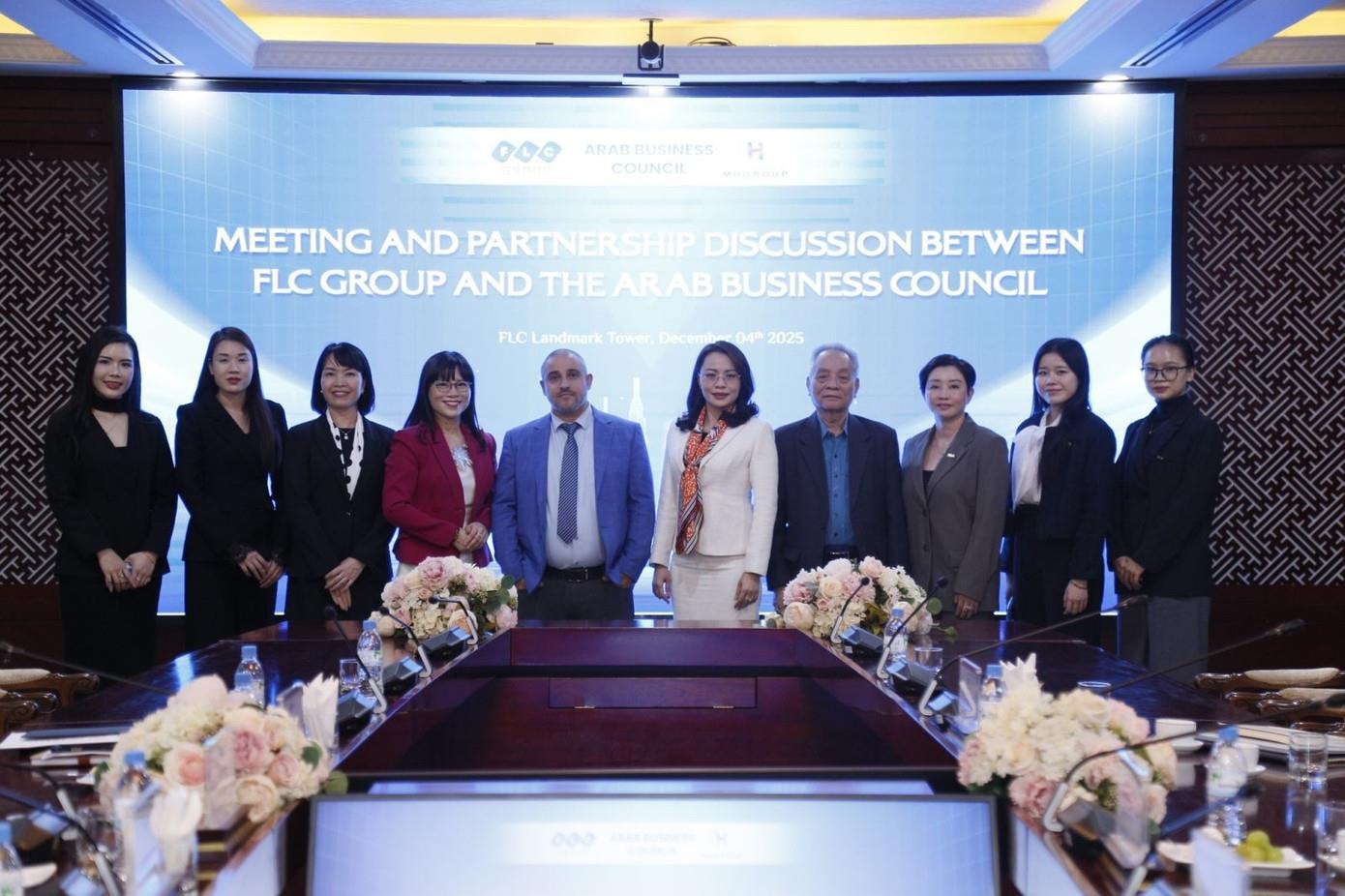 Hương Trần Kiều Dung và cơ hội đầu tư từ thị trường Ả Rập tại FLC - Ảnh 1. Hương Trần Kiều Dung và cơ hội đầu tư từ thị trường Ả Rập tại FLC - Ảnh 1.