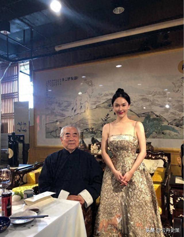 Danh họa Trung Quốc Phạm Tăng 87 tuổi vừa chào đón con trai đầu lòng với vợ tư 37 tuổi - Ảnh 1. Danh họa Trung Quốc Phạm Tăng 87 tuổi vừa chào đón con trai đầu lòng với vợ tư 37 tuổi - Ảnh 1.