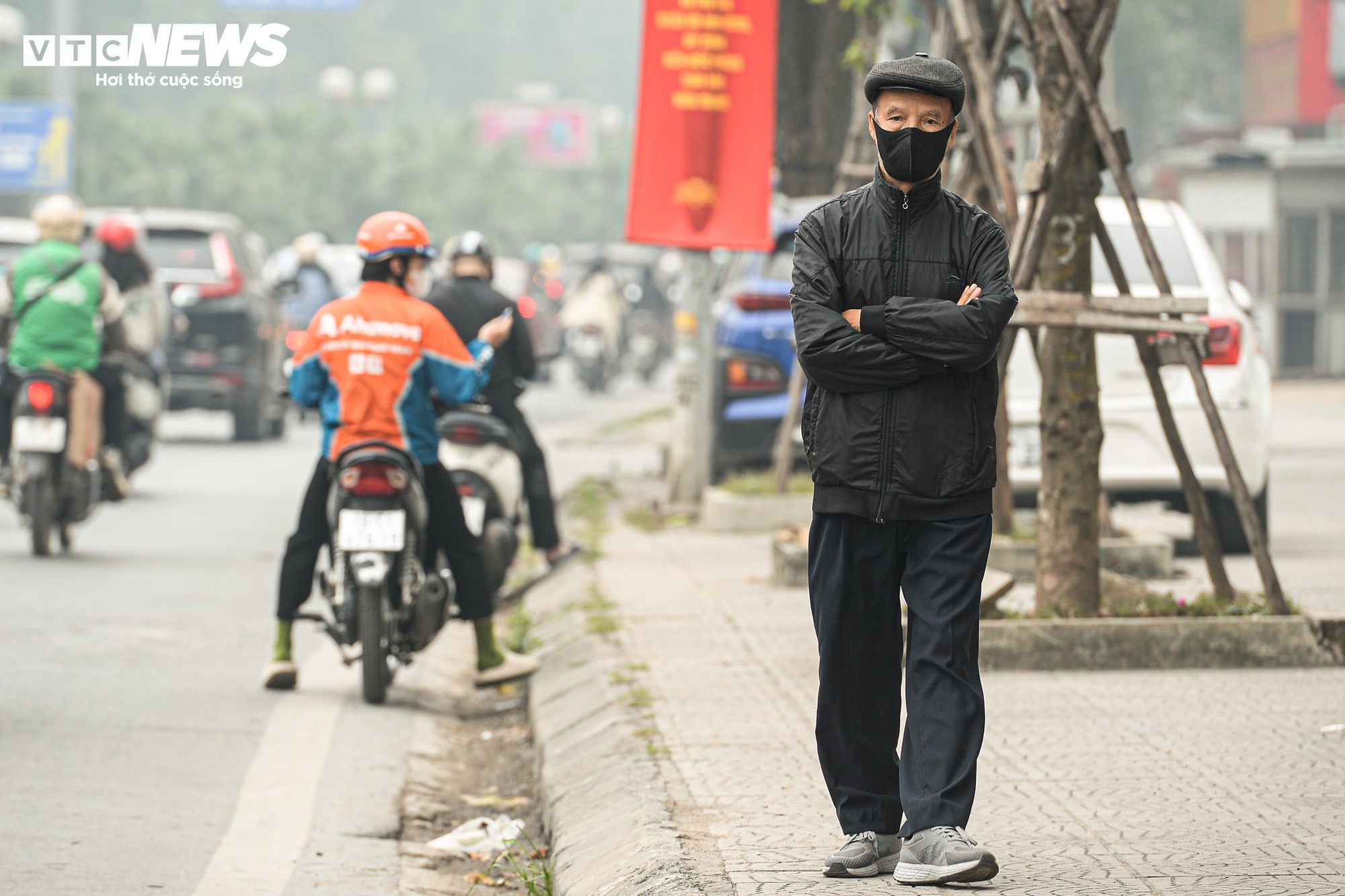 Hà Nội ô nhiễm không khí thứ 3 thế giới , người dân lo lắng Trước bụi mịn - Ảnh 8.