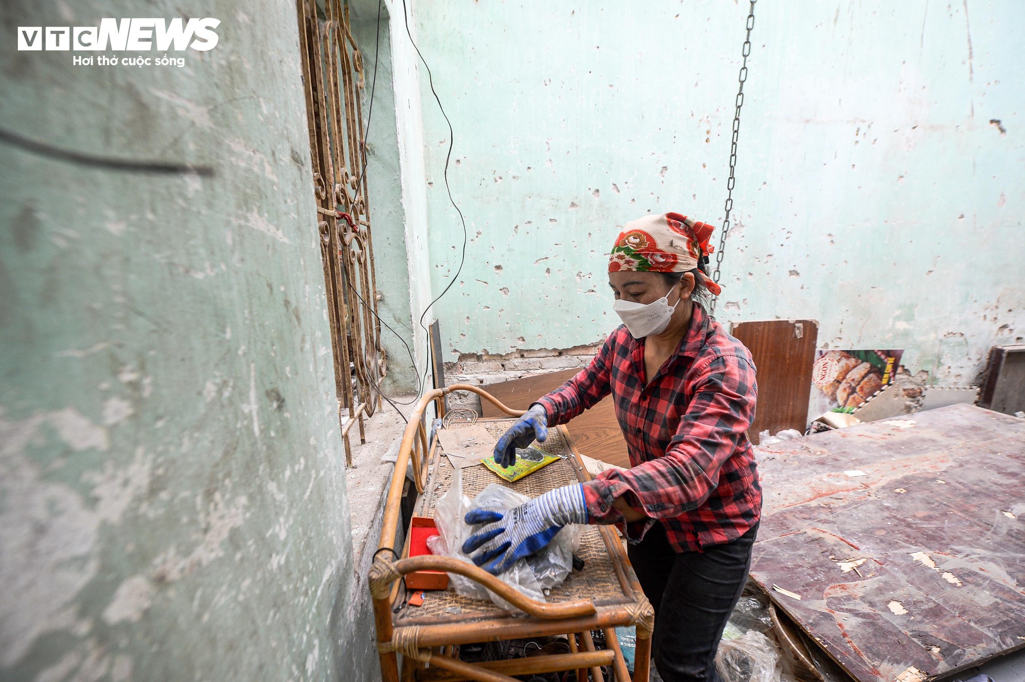 Người Hà Nội gấp rút dọn đồ đạc bàn giao mặt bằng cho dự án Vành đai 1 - Ảnh 12. Người Hà Nội gấp rút dọn đồ đạc bàn giao mặt bằng cho dự án Vành đai 1 - Ảnh 12.