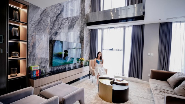 Lương thùy Linh: Nữ giúp việc học Tiến sĩ sống trong penthouse view Hồ Tây - Ảnh 9.