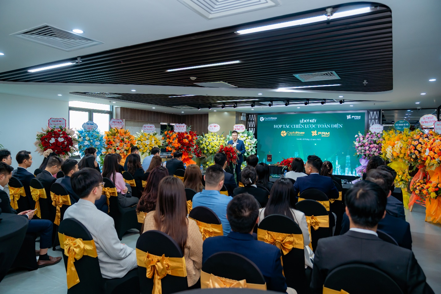 Capital House và FAM Group ký kết thoả thuận hợp tác toàn diện - Ảnh 2. Capital House và FAM Group ký kết thoả thuận hợp tác toàn diện - Ảnh 2.