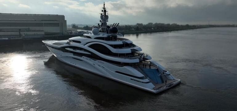 Chi phí bảo dưỡng siêu du thuyền Al Lusail: Đầu tư khủng lên đến 40 triệu usd - Ảnh 5. Chi phí bảo dưỡng siêu du thuyền Al Lusail: Đầu tư khủng lên đến 40 triệu usd - Ảnh 5.