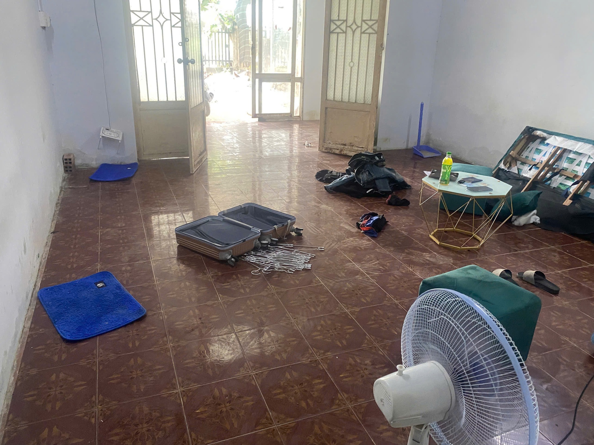 Đường dây ma túy tổng hợp xuyên quốc gia giao dịch 1 . 500 Tỷ đồng bị triệt phá - Ảnh 9. Đường dây ma túy tổng hợp xuyên quốc gia giao dịch 1 . 500 Tỷ đồng bị triệt phá - Ảnh 9.