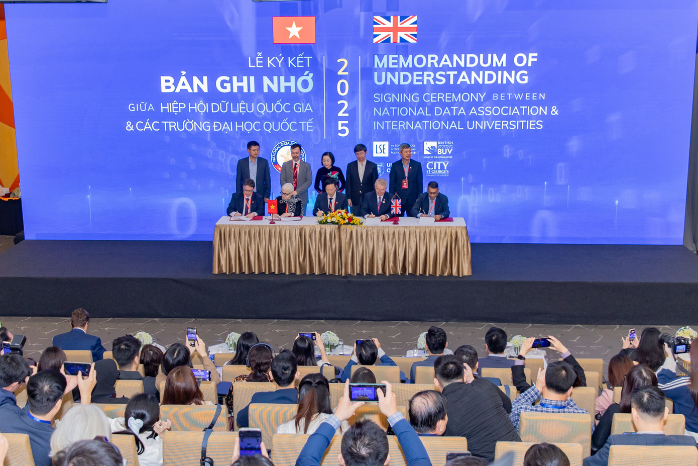 Dữ liệu - mạch sống của kinh tế vĩ mô Việt Nam: Đóng góp 79 tỷ USD vào GDP - Ảnh 2. Dữ liệu - mạch sống của kinh tế vĩ mô Việt Nam: Đóng góp 79 tỷ USD vào GDP - Ảnh 2.