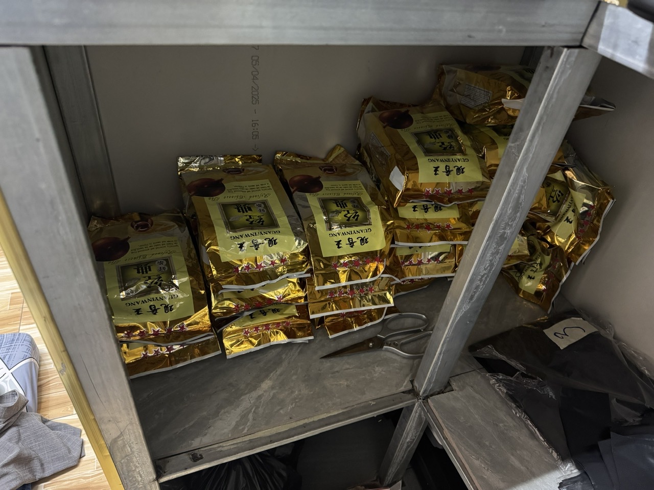 Đường dây ma túy tổng hợp xuyên quốc gia giao dịch 1 . 500 Tỷ đồng bị triệt phá - Ảnh 5. Đường dây ma túy tổng hợp xuyên quốc gia giao dịch 1 . 500 Tỷ đồng bị triệt phá - Ảnh 5.