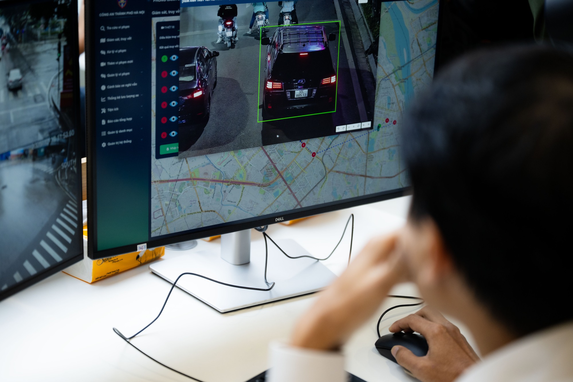 Cận cảnh hoạt động của camera AI Hà Nội trong quản lý giao thông thông minh - Ảnh 10. Cận cảnh hoạt động của camera AI Hà Nội trong quản lý giao thông thông minh - Ảnh 10.