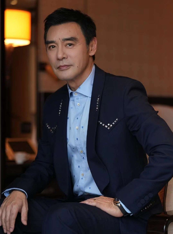 Tài tử 'Thần điêu đại hiệp' U80 trông như chỉ mới 40: Bí quyết chống lão hóa nằm ở 1 việc không khó làm mỗi ngày- Ảnh 3. Tài tử 'Thần điêu đại hiệp' U80 trông như chỉ mới 40: Bí quyết chống lão hóa nằm ở 1 việc không khó làm mỗi ngày- Ảnh 3.