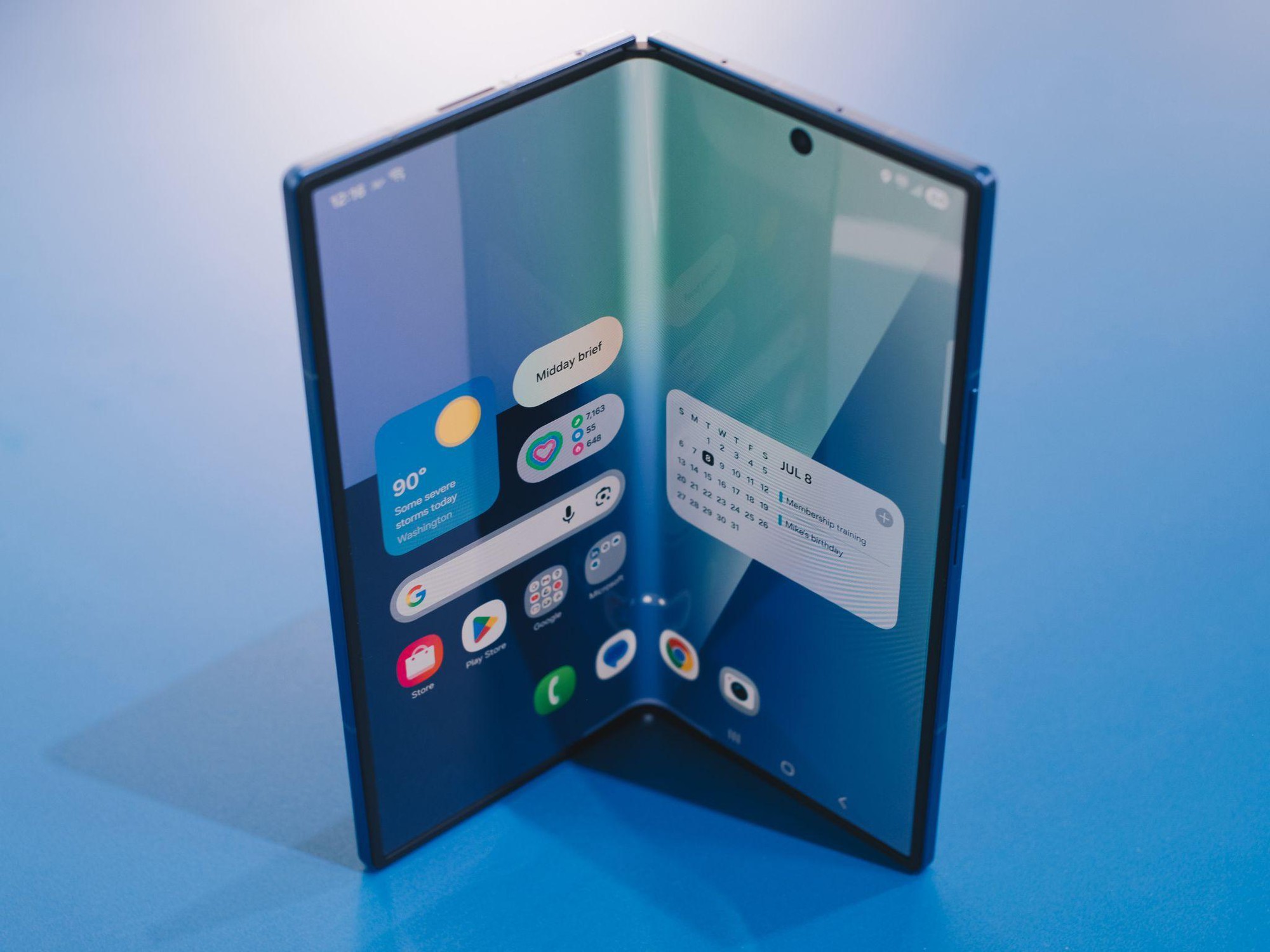 Từ bàn làm việc đến dạo phố: Galaxy Z Fold7 là thiết bị mà bạn cần cho mùa lễ hội này - Ảnh 1. Từ bàn làm việc đến dạo phố: Galaxy Z Fold7 là thiết bị mà bạn cần cho mùa lễ hội này - Ảnh 1.