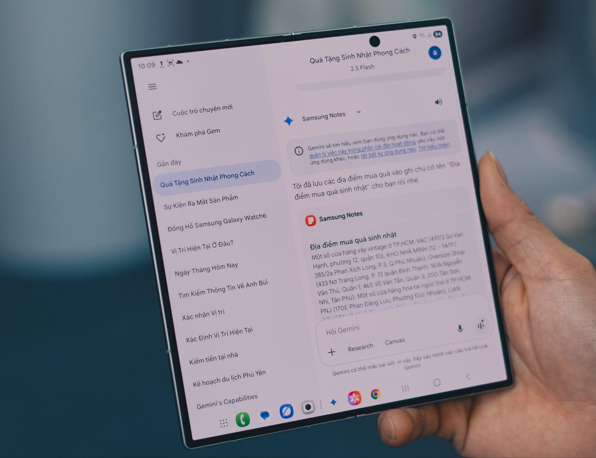 Từ bàn làm việc đến dạo phố: Galaxy Z Fold7 là thiết bị mà bạn cần cho mùa lễ hội này - Ảnh 3. Từ bàn làm việc đến dạo phố: Galaxy Z Fold7 là thiết bị mà bạn cần cho mùa lễ hội này - Ảnh 3.