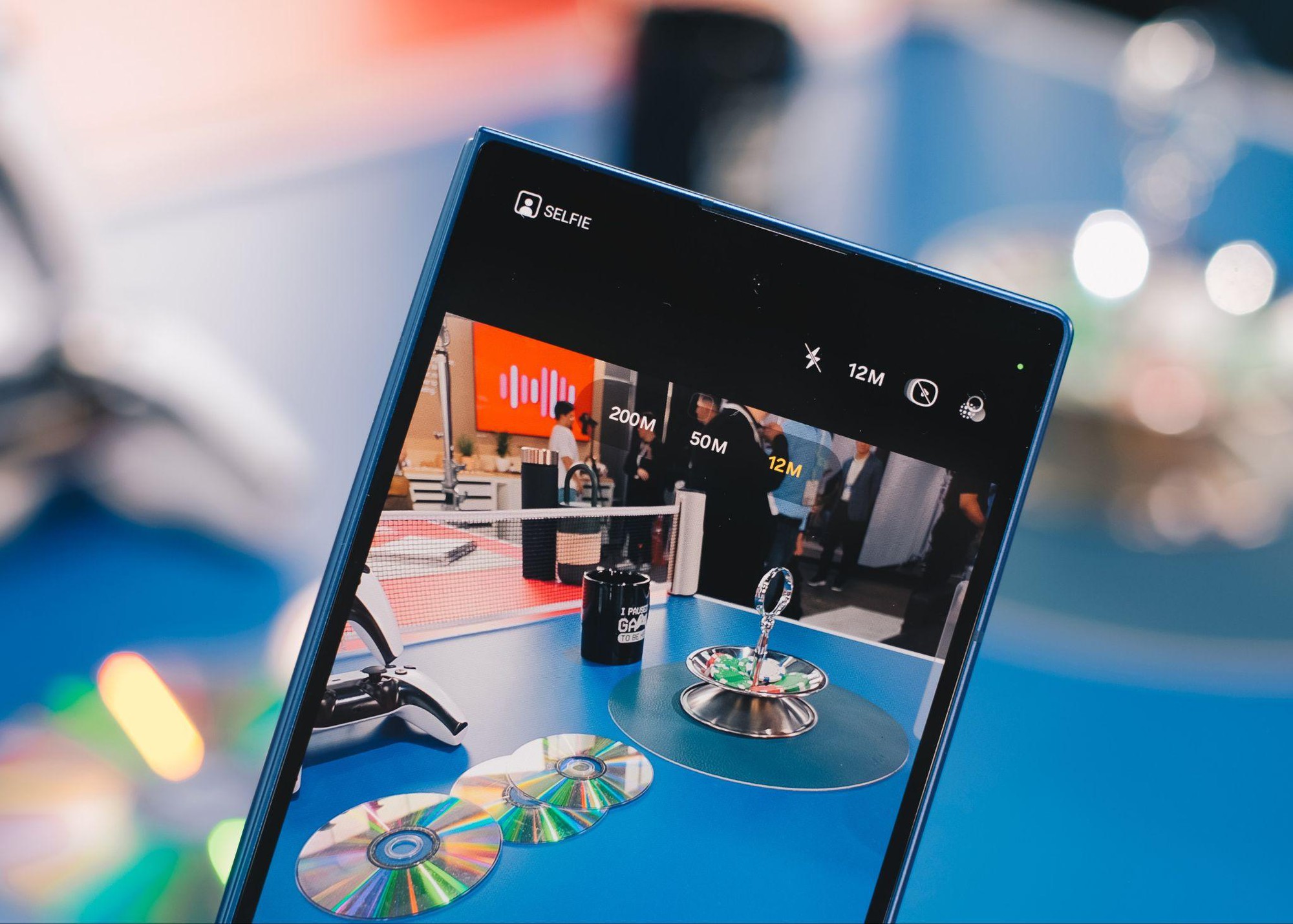 Từ bàn làm việc đến dạo phố: Galaxy Z Fold7 là thiết bị mà bạn cần cho mùa lễ hội này - Ảnh 7. Từ bàn làm việc đến dạo phố: Galaxy Z Fold7 là thiết bị mà bạn cần cho mùa lễ hội này - Ảnh 7.