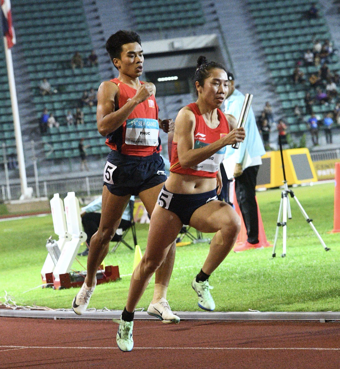 - Ảnh 10. - Ảnh 10.